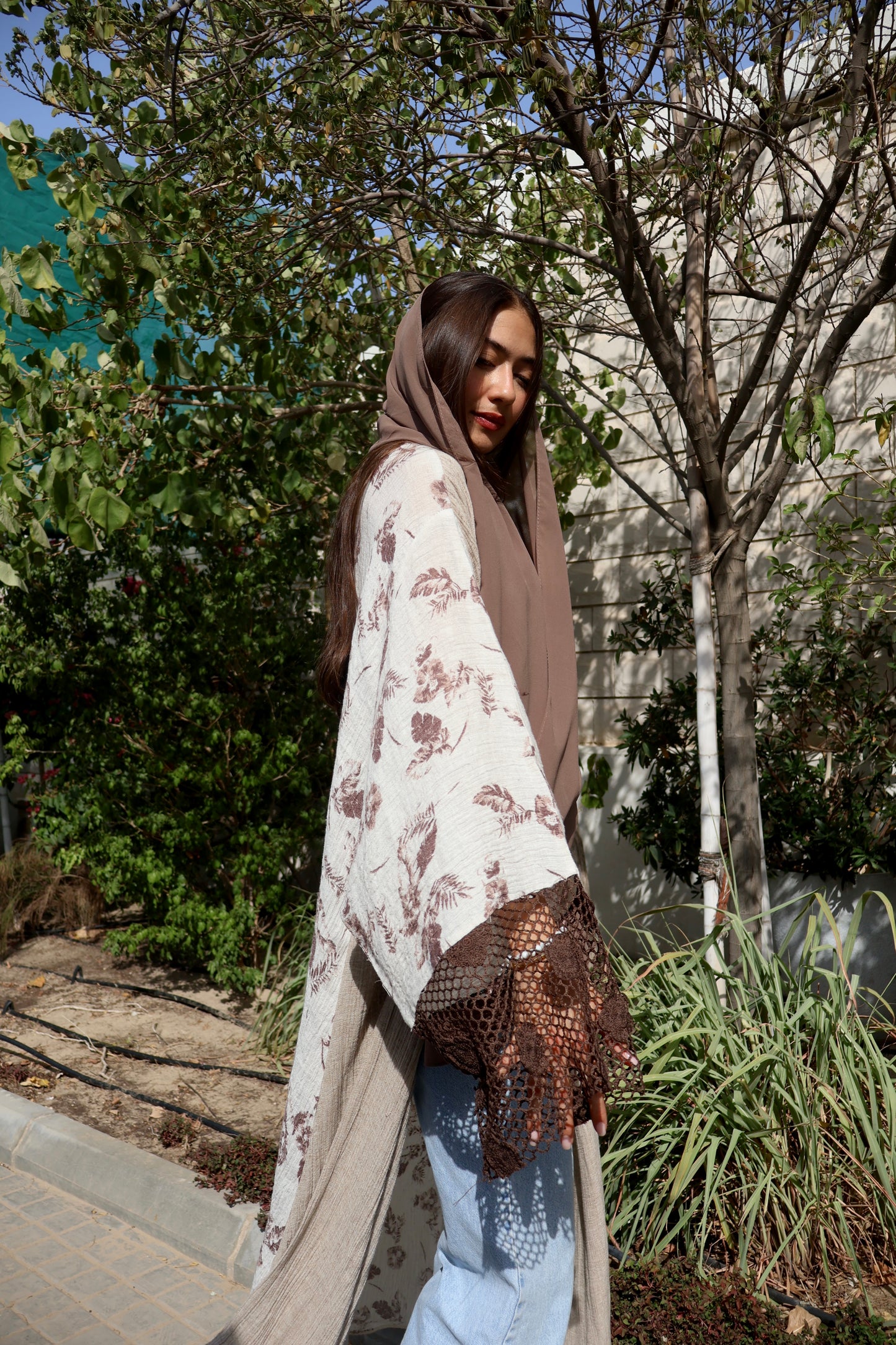 Brown crochet - Abaya