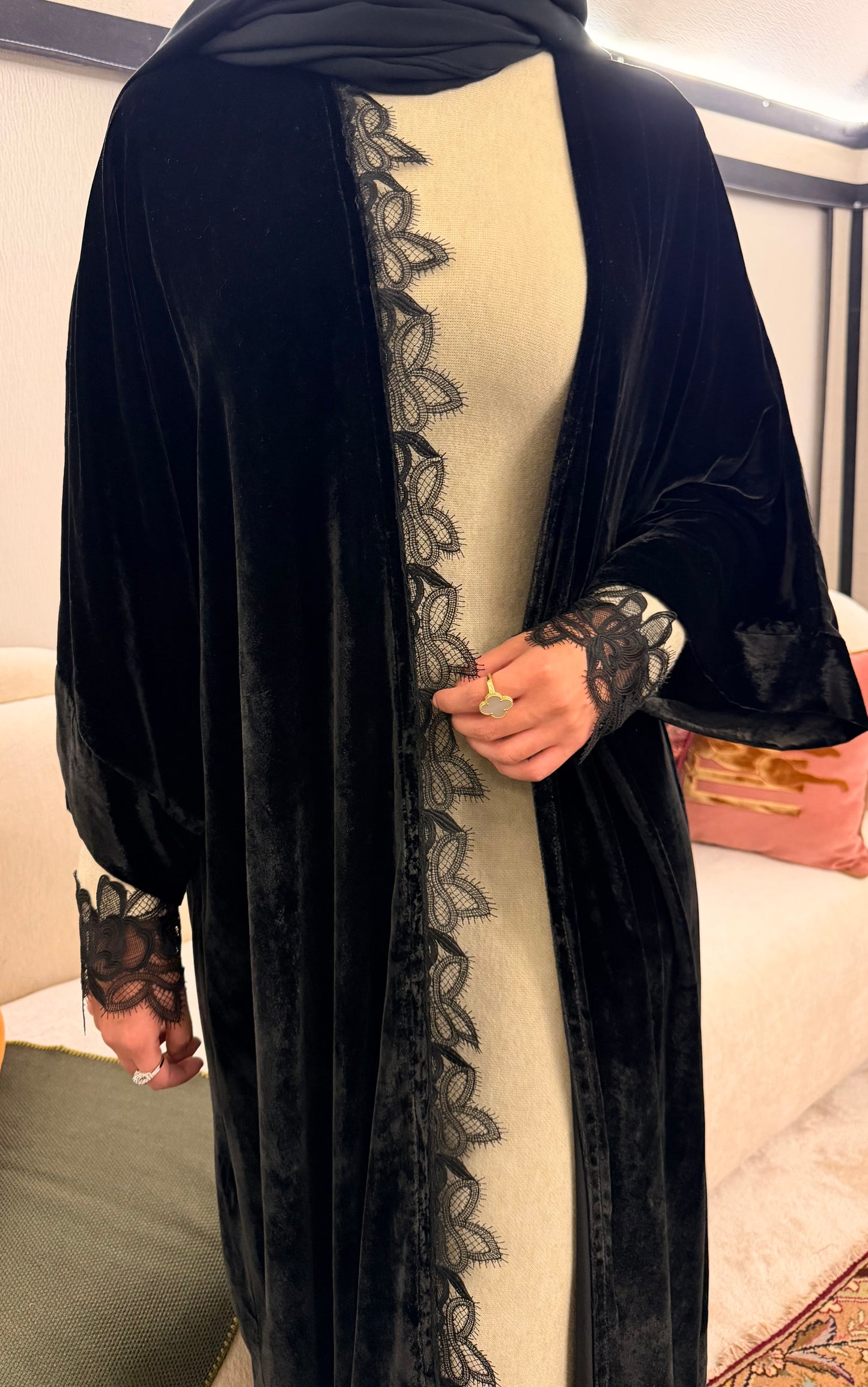 The set abaya