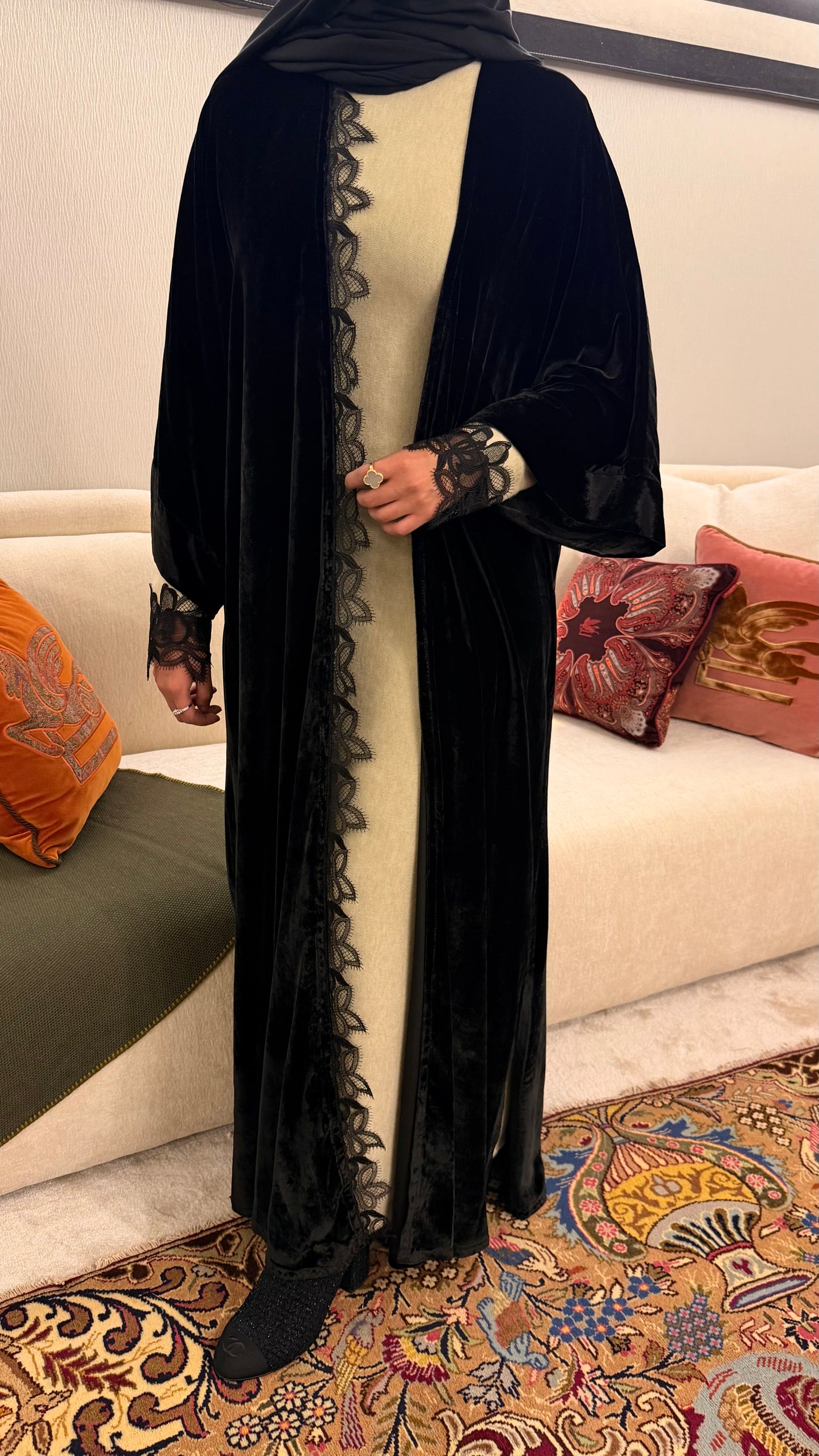 The set abaya